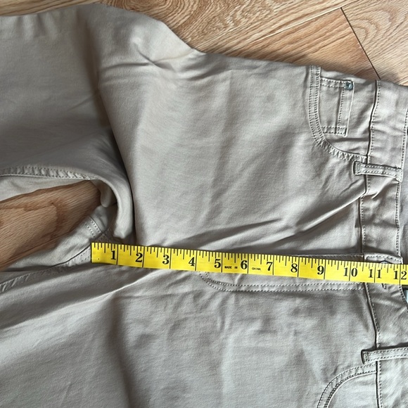 Brooke SZ 14, khaki tan pants with stretch. - Picture 6 of 12